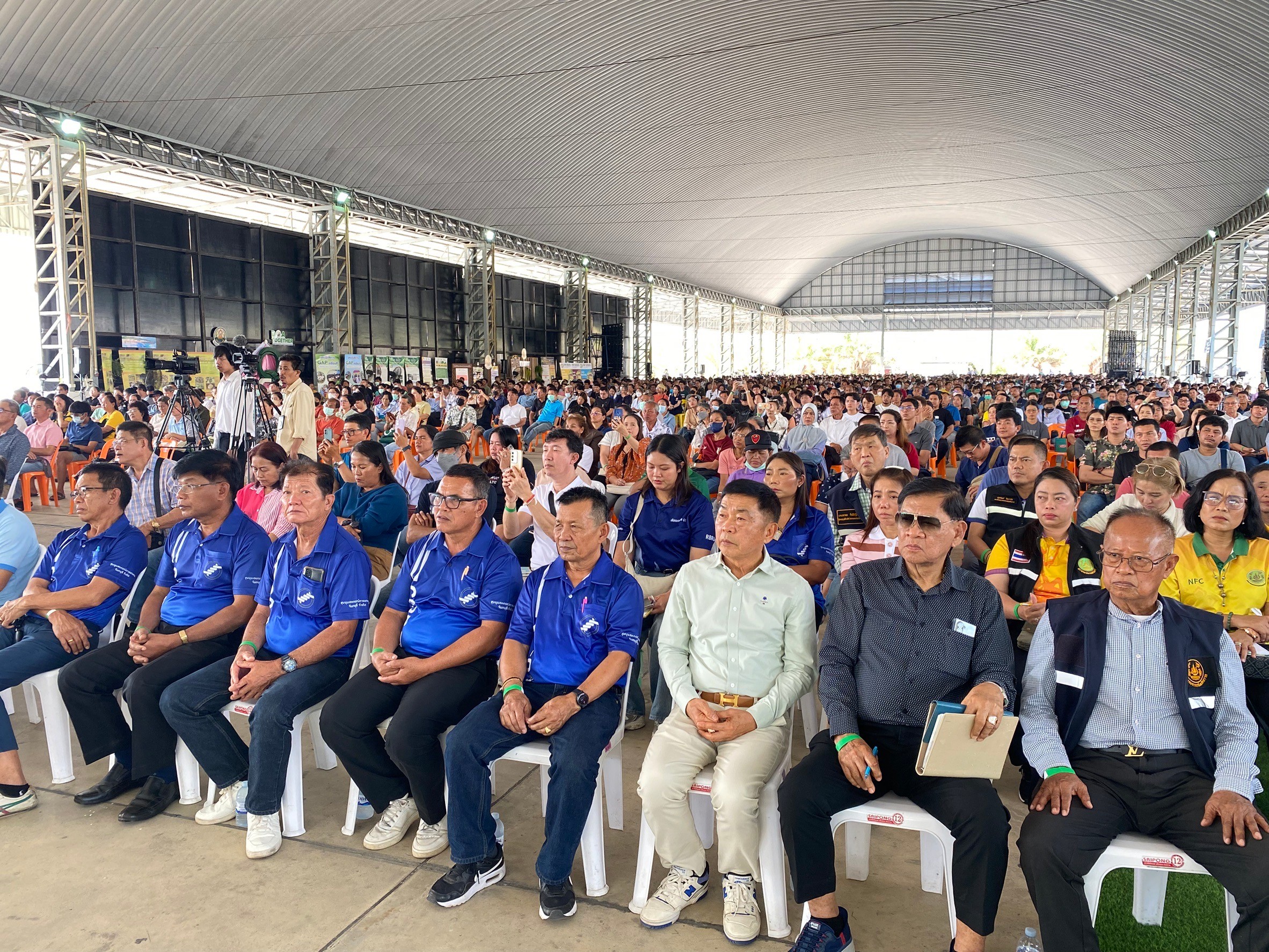 title - ผู้ตรวจราชการกรม ลงพื้นที่ติดตาม รัฐมนตรีช่วยว่าการกระทรวงเกษตรและสหกรณ์ ตรวจติดตามการส่งออกทุเรียนภาคตะวันออก จังหวัดจันทบุรี